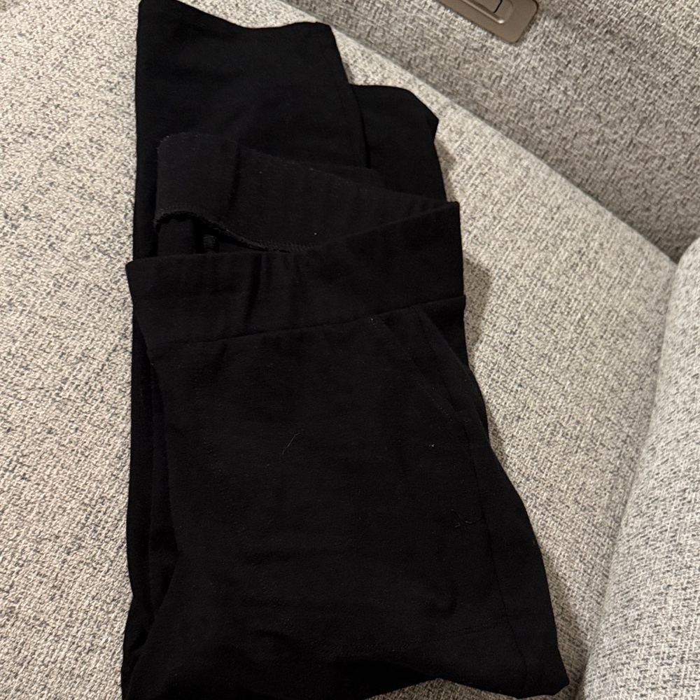 Torrid Size 0 Classic Black Leggings Crop signature with pockets